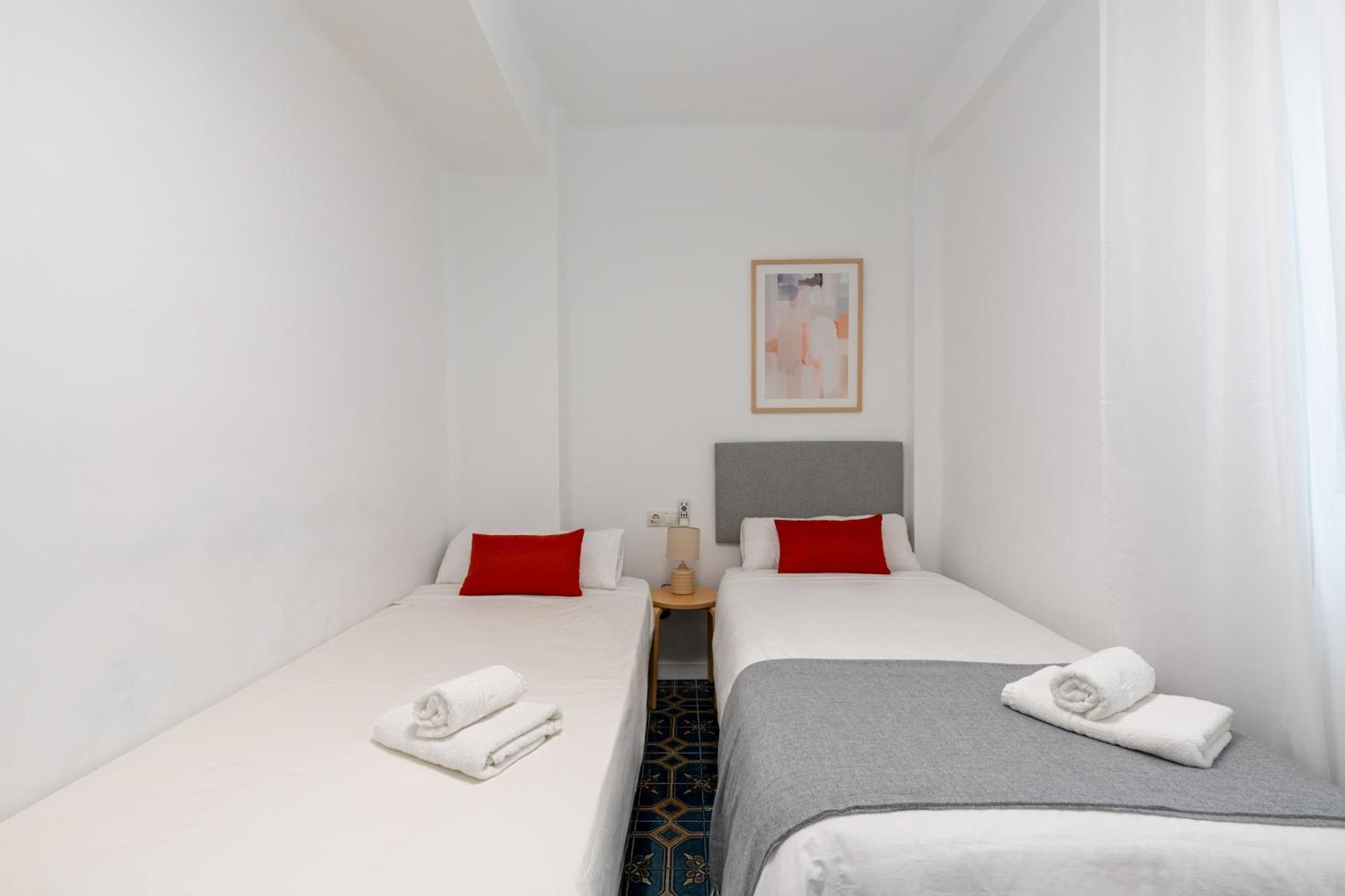 Piso Elegante Y Nuevo De 3 Habitaciones Y 2 Banos Sevilla Exteriör bild
