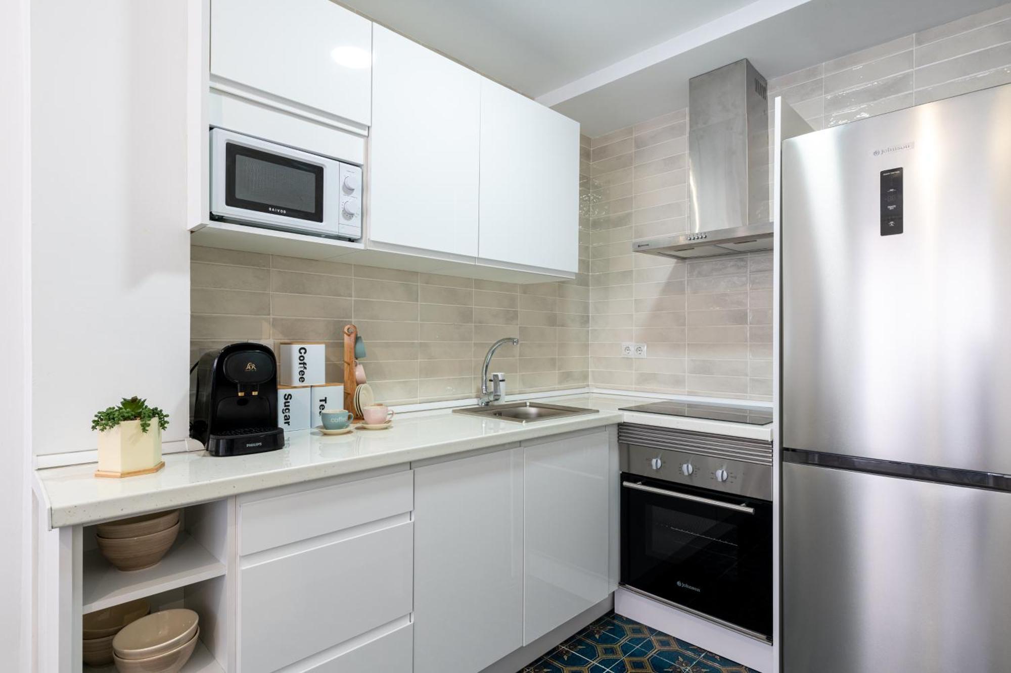 Piso Elegante Y Nuevo De 3 Habitaciones Y 2 Banos Sevilla Exteriör bild