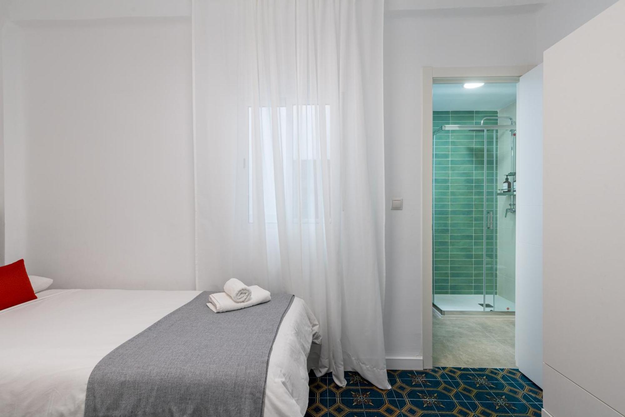 Piso Elegante Y Nuevo De 3 Habitaciones Y 2 Banos Sevilla Exteriör bild