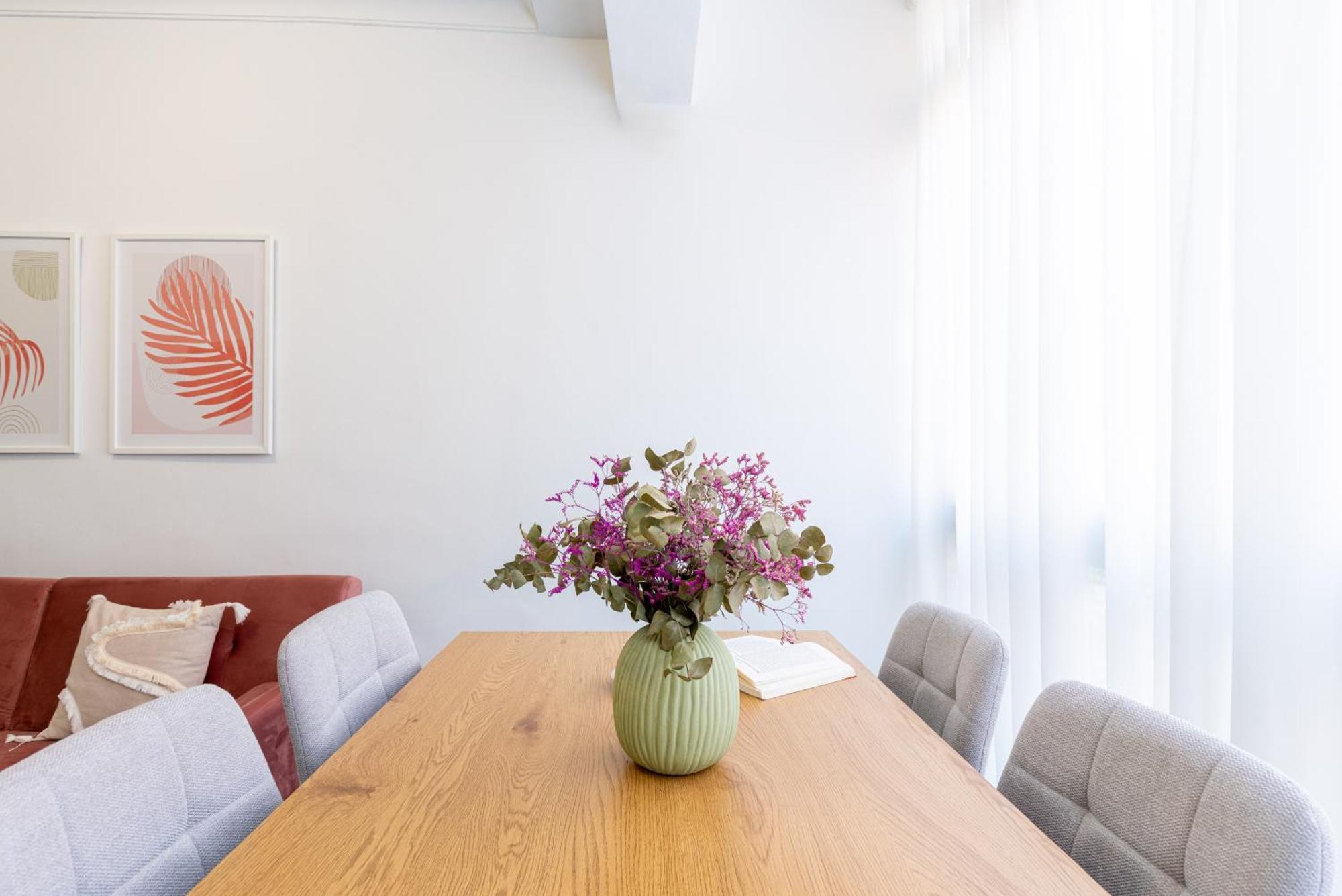 Piso Elegante Y Nuevo De 3 Habitaciones Y 2 Banos Sevilla Exteriör bild